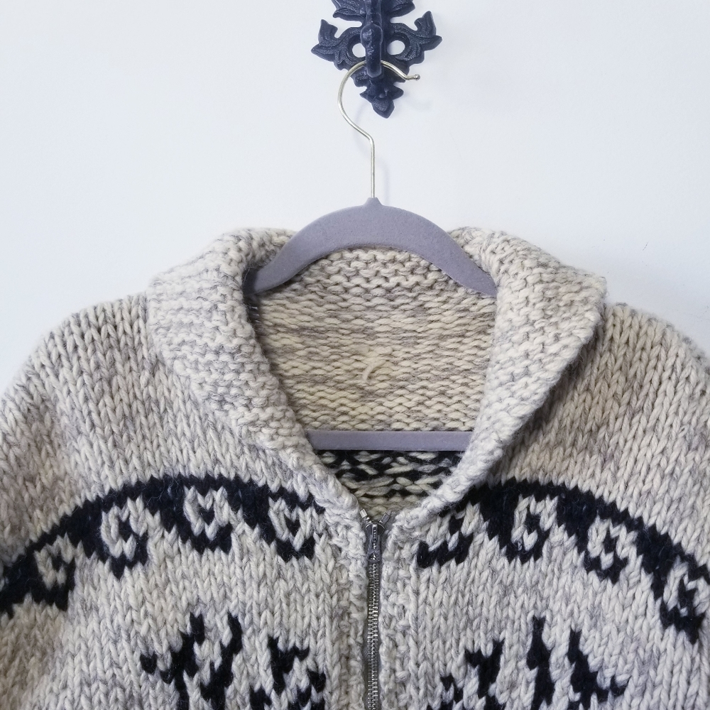 Cowichan Sweater Deer 100% Wool Cardigan Size M/L - Picture 3 of 3